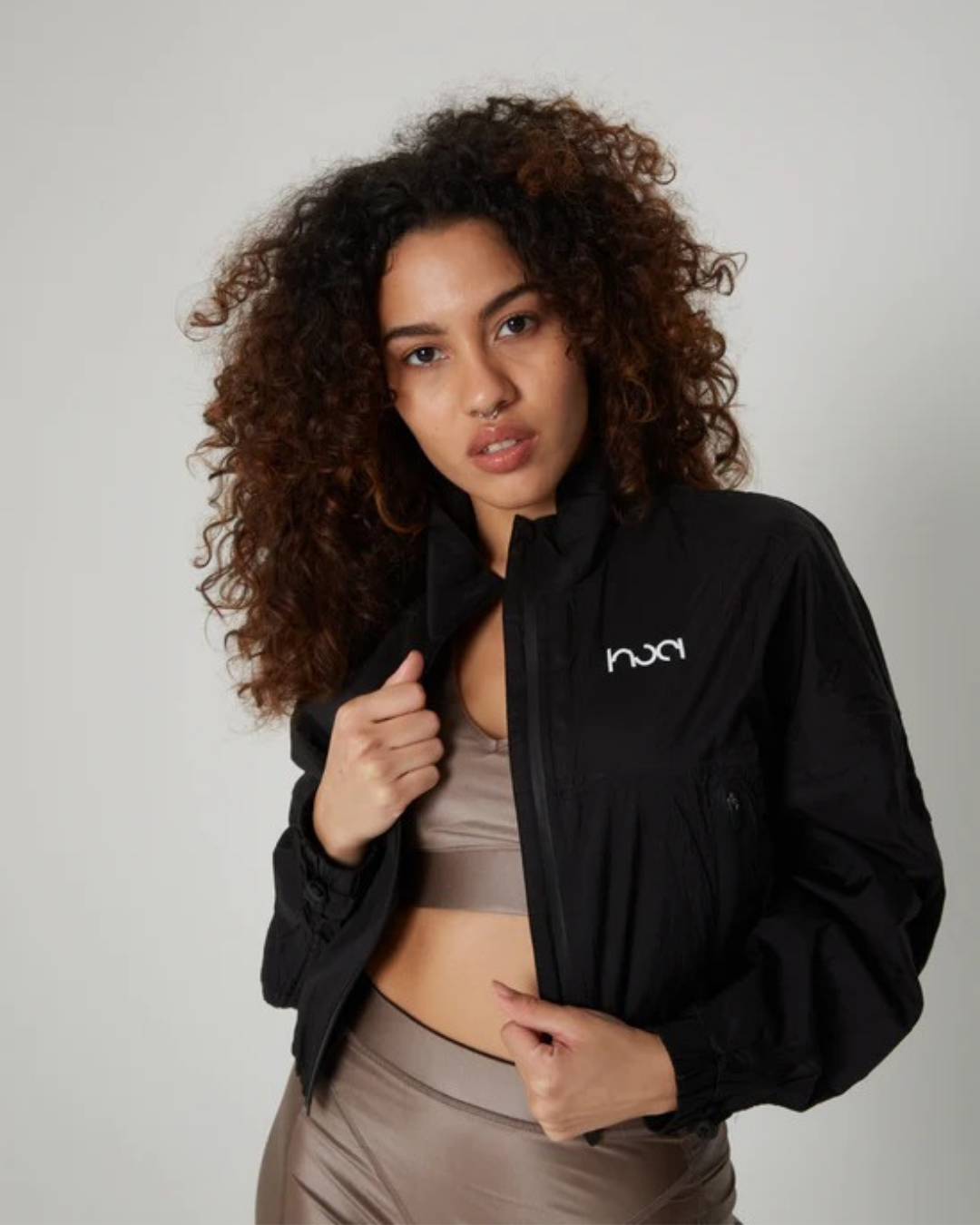 Women's Performane Cropped Nylon Windbreaker